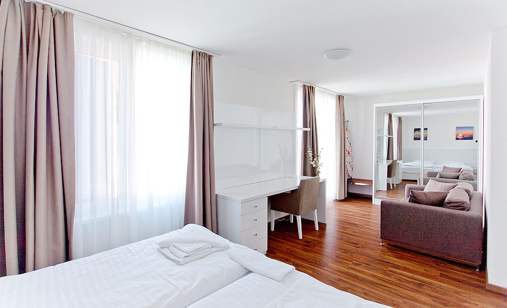 Premium Apartments By Livingdowntown Zurich Room photo
