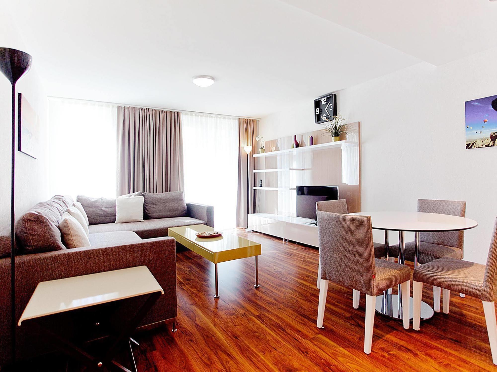 Premium Apartments By Livingdowntown Zurich Exterior photo