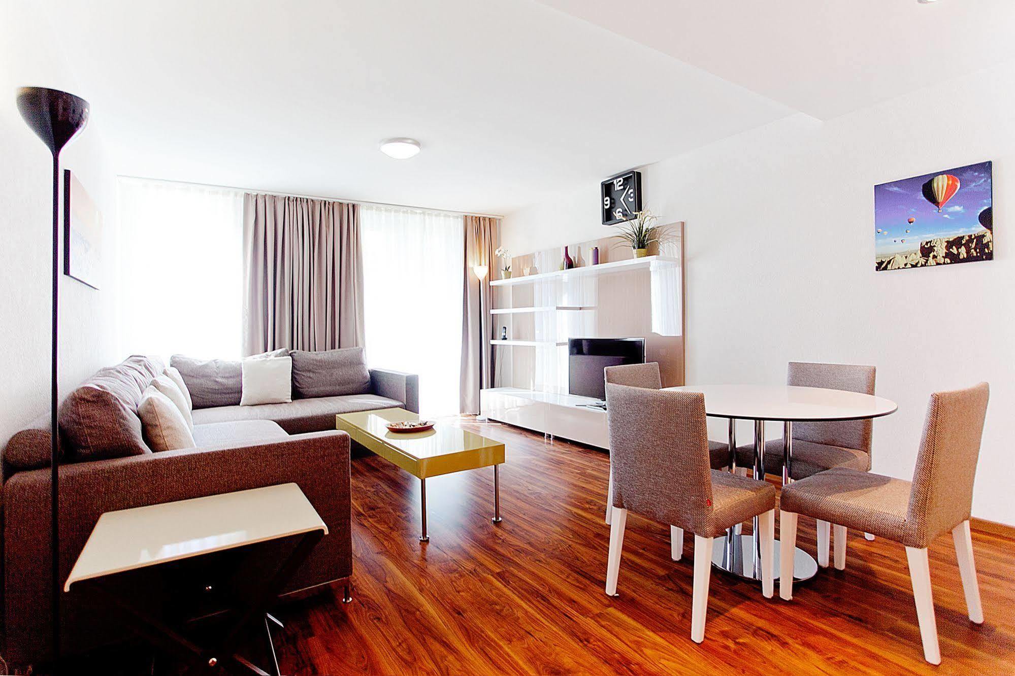 Premium Apartments By Livingdowntown Zurich Exterior photo